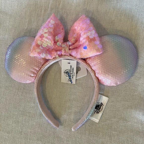 NWT Shanghai Disneyland Sakura Sway Minnie Mouse Ears Headband. - Picture 1 of 1